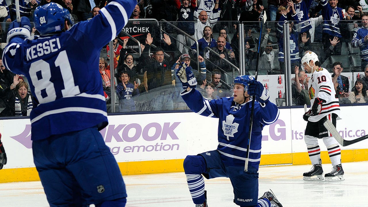 Holland nets game-winner as Maple Leafs edge Blackhawks